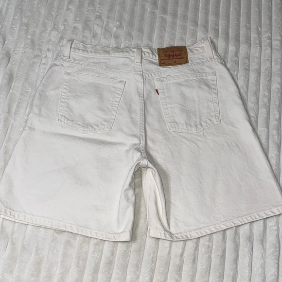 Levi's Pants - Levis 522 Vintage White Short | Size 16
